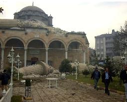 Mosque damaged by quake in Turkey